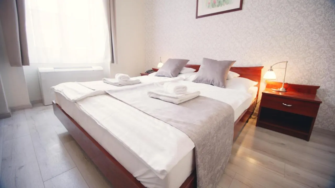 Aqua Villa Eger 3*,